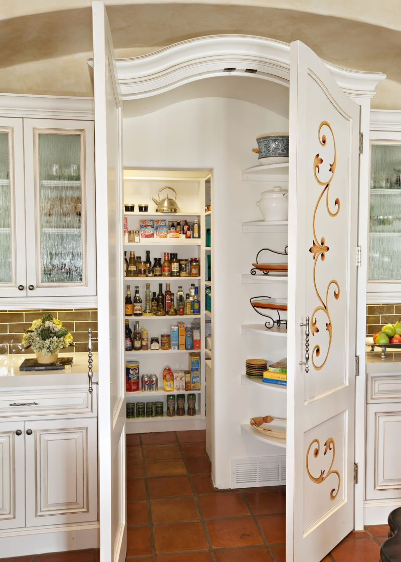 White doors with panels in the pantry