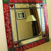 Painting mirrors with acrylic paints