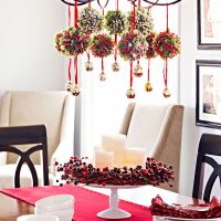 Holiday dining table decor