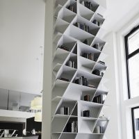 Diamond-shaped shelves for books