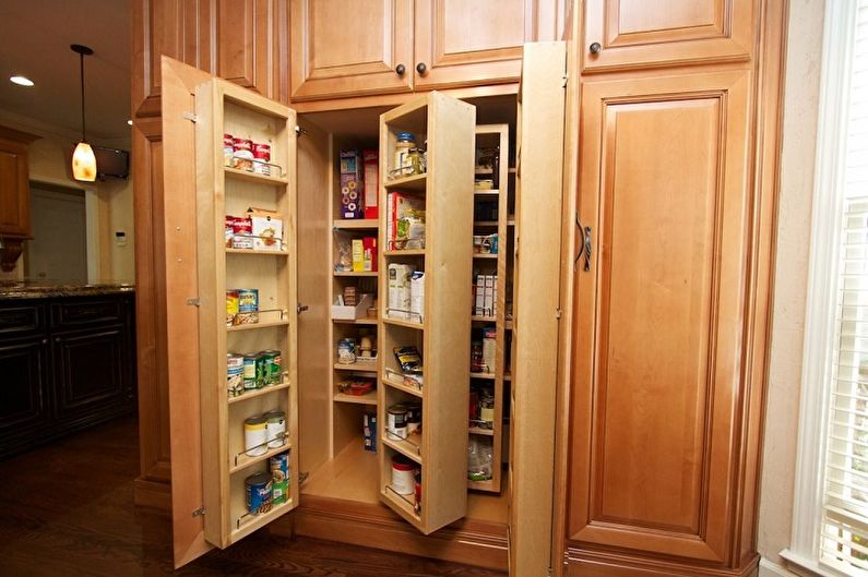 Food storage in the kitchen cabinet