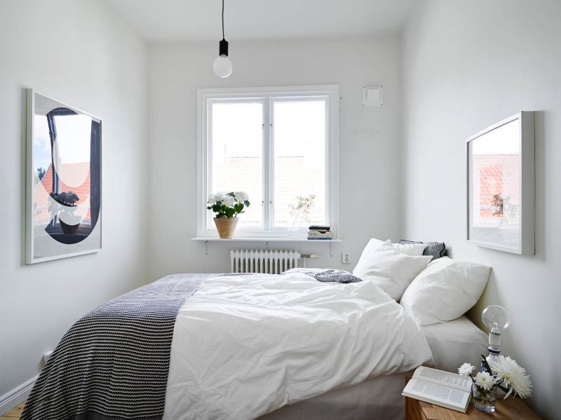 Small Scandinavian-style bedroom
