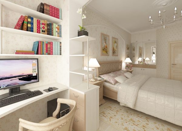 Camera da letto combinata con un balcone dai colori vivaci