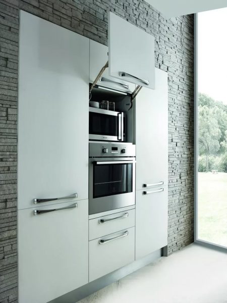 The original idea of ​​built-in furniture in the kitchen