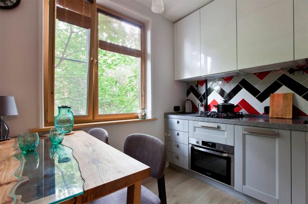 Bright geometric apron in a modern kitchen