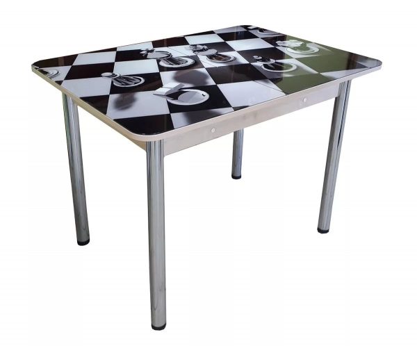 وخير مثال على تعدد الوظائف هو سطح الطاولة مع نمط رقعة الشطرنج.
